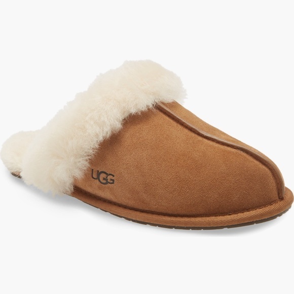 UGG® Scuffette II Iconic Shearling Lined Suede Slipper CHESTNUT::SZ 9::LAST PAIR - Picture 1 of 10